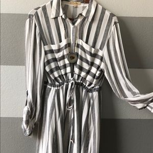 Shirt Dress - Gray and White size large.